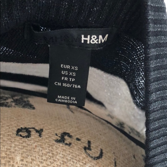 H&M black and silver sparkle sweater top - Picture 4 of 4